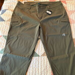 Eddie Bauer Women’s Guide Pro Capris